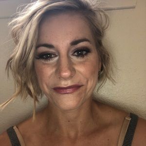 Meet your Posher, Alynna